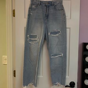 American Eagle Super High Rise Curvy Mom Jeans